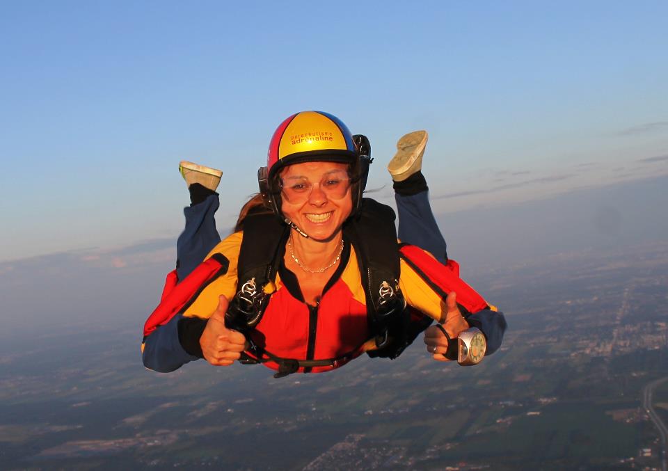 SOLO skydiving training